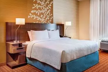 هتل Fairfield Inn & Suites By Marriott Kamloops