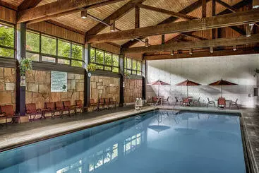 Otel Mohican Lodge And Conference Center