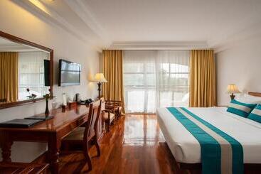 هتل Somadevi Angkor Premium