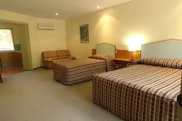 Мотель Pinnacle Holiday Lodge