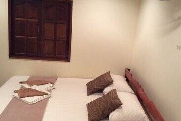 Pensão Shine Talay Guesthouse