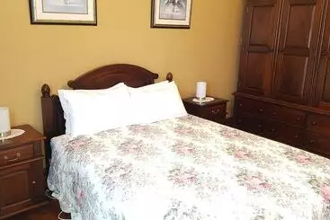 一軒屋 The Postmaster Inn Bnb