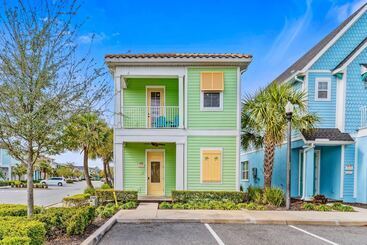 کلبه 3000 Latitude Lane