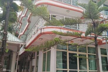 בית מלון כפרי Holmand