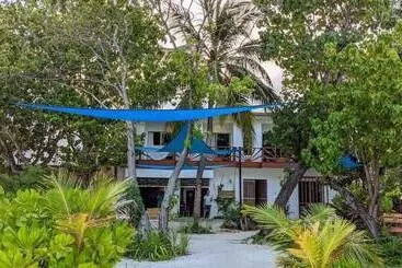 پانسیون Maamadi Boutique