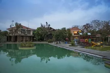 Esthell Village Resort