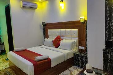 Hotel Raj Palace By Wb Inn