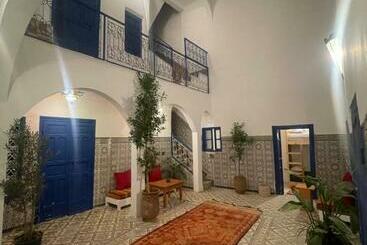 هاستل Riad Yu Yu