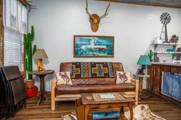 ペンション Lonesome Dove Bandera Cabin