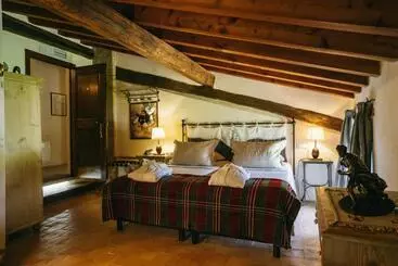 هتل L Unicorno Agriturismo