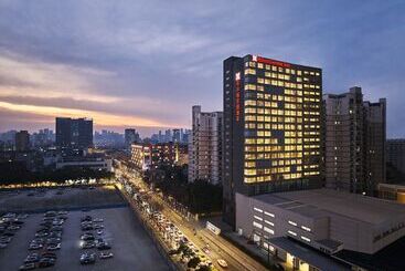 Szálloda Hilton Garden Inn Wuhan Hankou