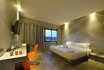 هتل The Oasis Resort