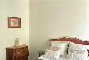Bed & Breakfast Chez Sarah   La Pivoine