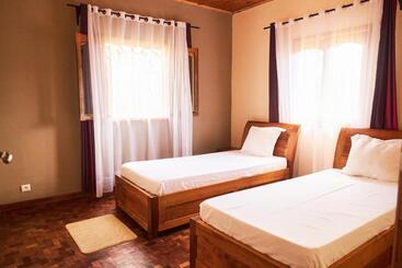 Hotell Andasibe Sifaka Lodge