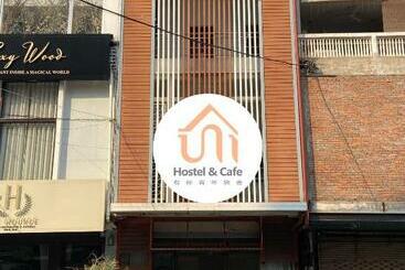 Uni Hostel