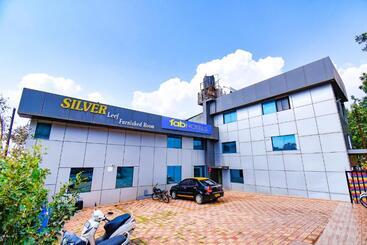 Hotel Fab Hillview Furnished Stays