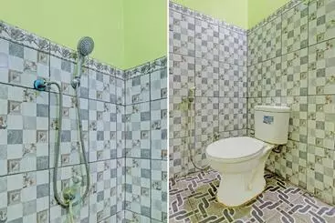 هتل Oyo 92467 Cahyo Kost 1