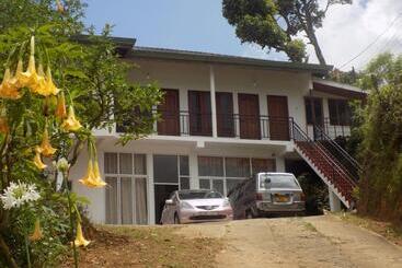 Pensió Kadalla Cottage