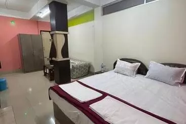 Pension Roop Amrit Guest House