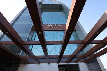 Hotell The Latitude Luxury