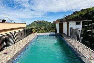 リゾートホテル Hima Sailam