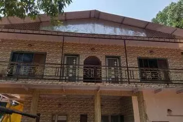 Pension New Alpha House Matheran