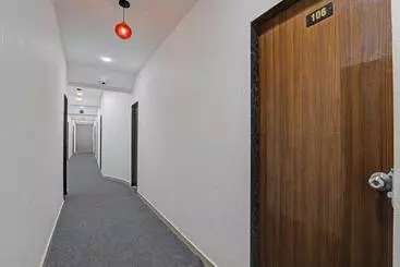 Hotel Oyo Flagship 80849 Royal Queen