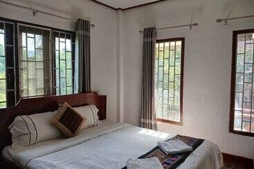 Riverside Garden Hostel