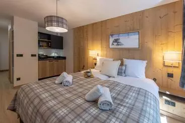 هتل Hôtel Le Cristal Lodge   Terresens