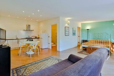 پانسیون Suite Roxanne