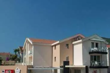 هتل آپارتمان Vila Centar