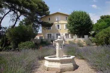 Pensiune Room In Guest Room   Hong Kong Guest Room In The Heart Of The Vineyard
