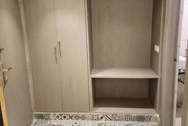 هتل Express Square9