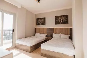 アパートホテル Tk Suites