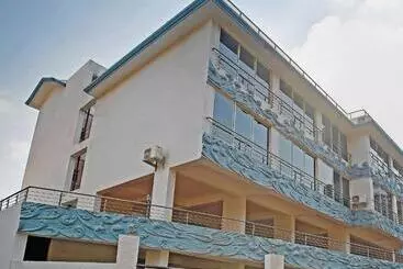 Home Hotel Sea Prince Suites