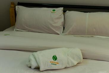 هتل Natives Resort