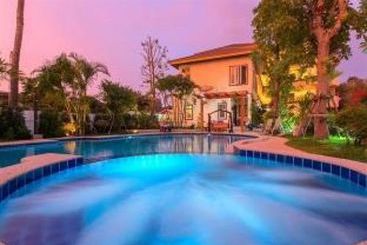 Hotel Baan Nam Poon Resort