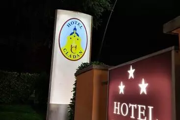 Otel Cladan