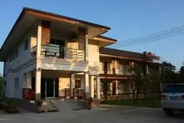 בית מלון כפרי Sukthavorn Residence