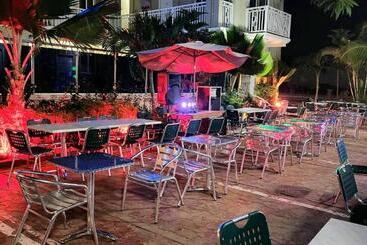 ホテル Three Kings