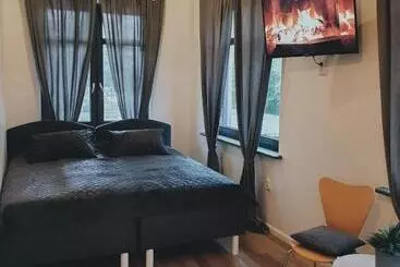 پانسیون Valet Apartment