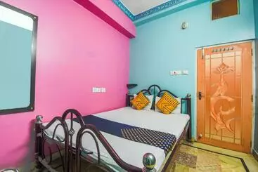 ホテル Oyo Flagship 68145 Sabuj Sathi Guest House