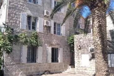 Herberge Michel Guest House