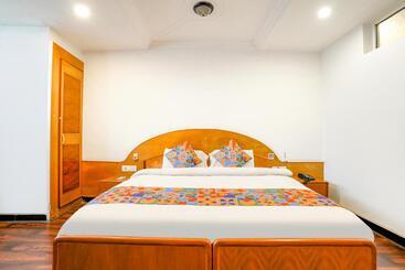 Fabhotel Silver Inn Ii