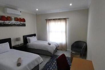 Pension Lnd Guest House