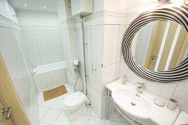 아파트 Apart Prestige