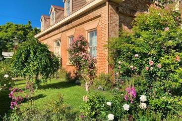 צימר The Racecourse Inn