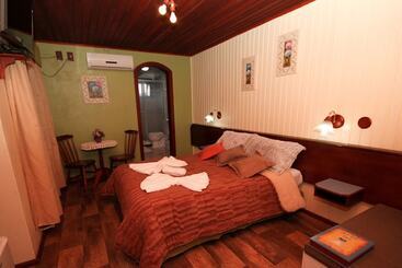 Отель Pousada Casa Da Colina