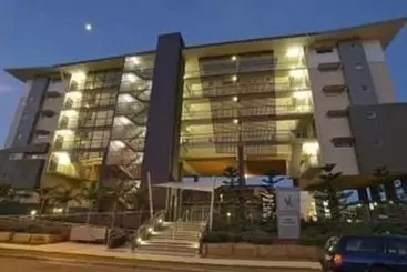 Жильё для туристов On The Beach Resort Bribie Island