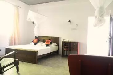 Pensiune Holiday Inn Unawatuna